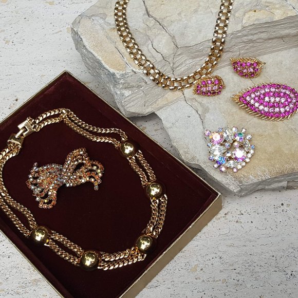 Vintage Loved Designer Jewelry - Picture 10 of 16